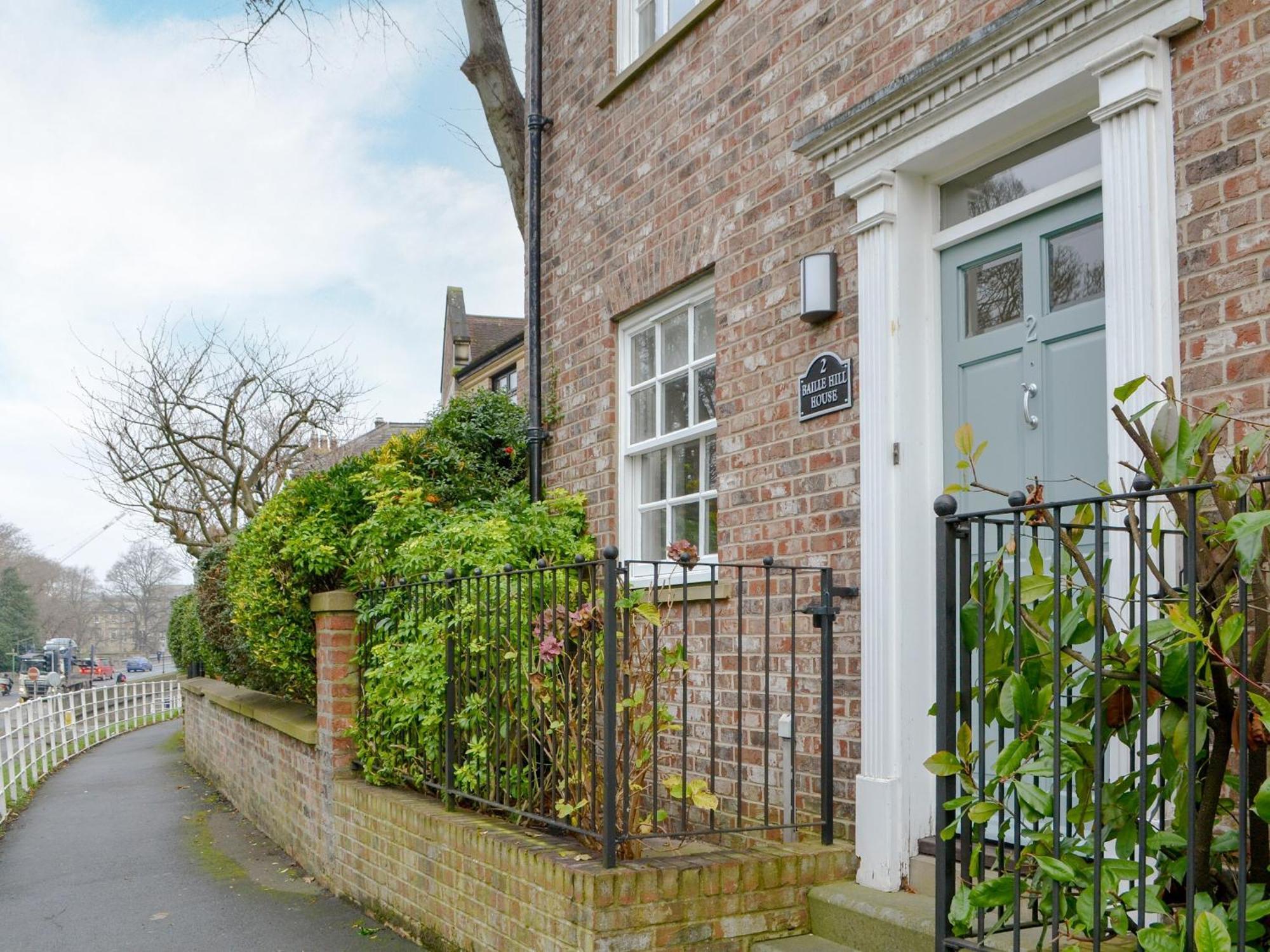 Baille Hill House Villa - York, York